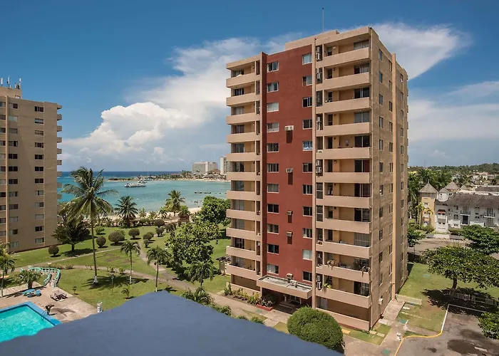 Emerald One Bedroom At Turtle Towers Apartamento *